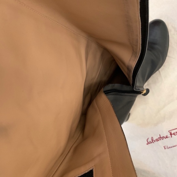 Salvatore Ferragamo boots 38 black leather - Picture 8 of 9